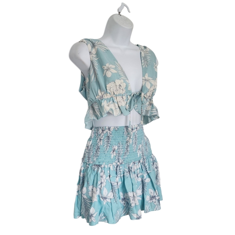Forever 21 Womens 3-Piece Floral Skirt Set Size Small 2 TOPS Smocked Vacation.